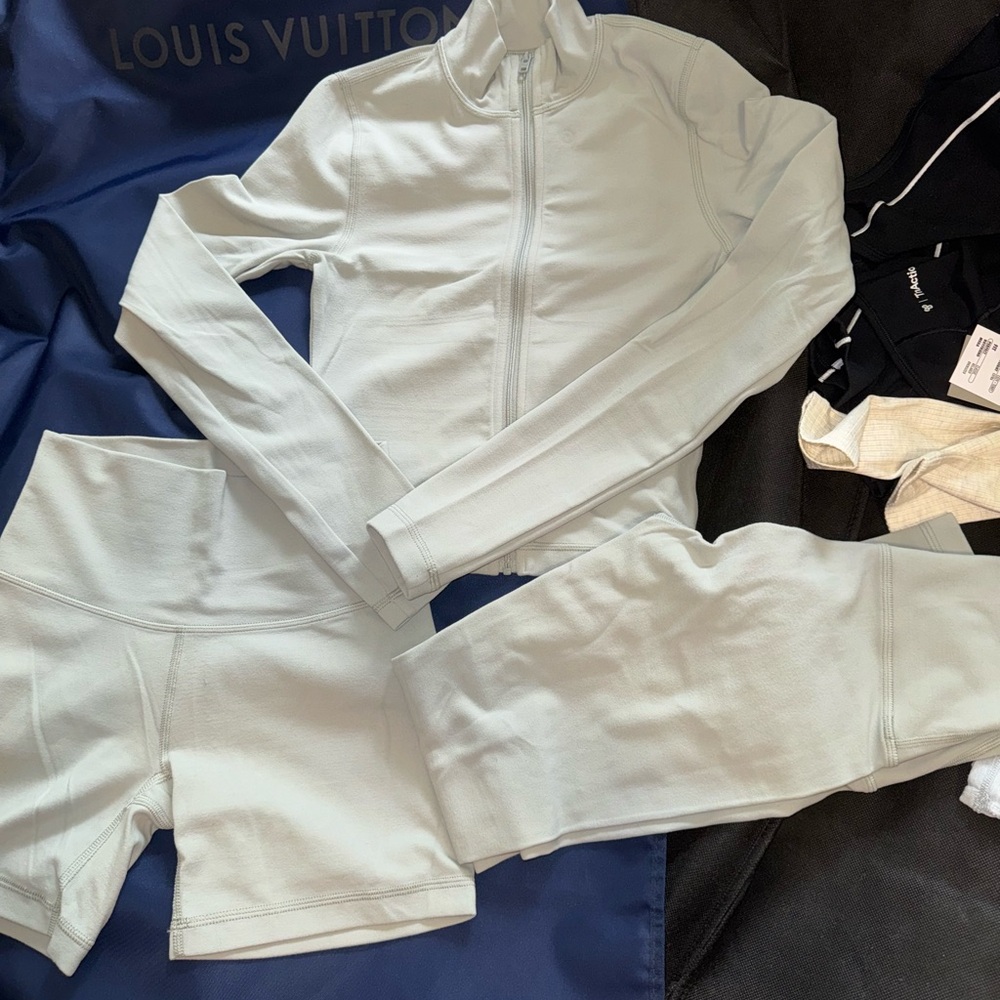 TNA butter  shorts and zip up set - light green